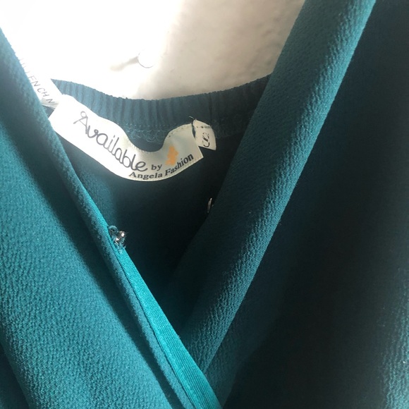 *SOLD* Dark green jumpsuit small v neck sleeveless - Picture 8 of 11